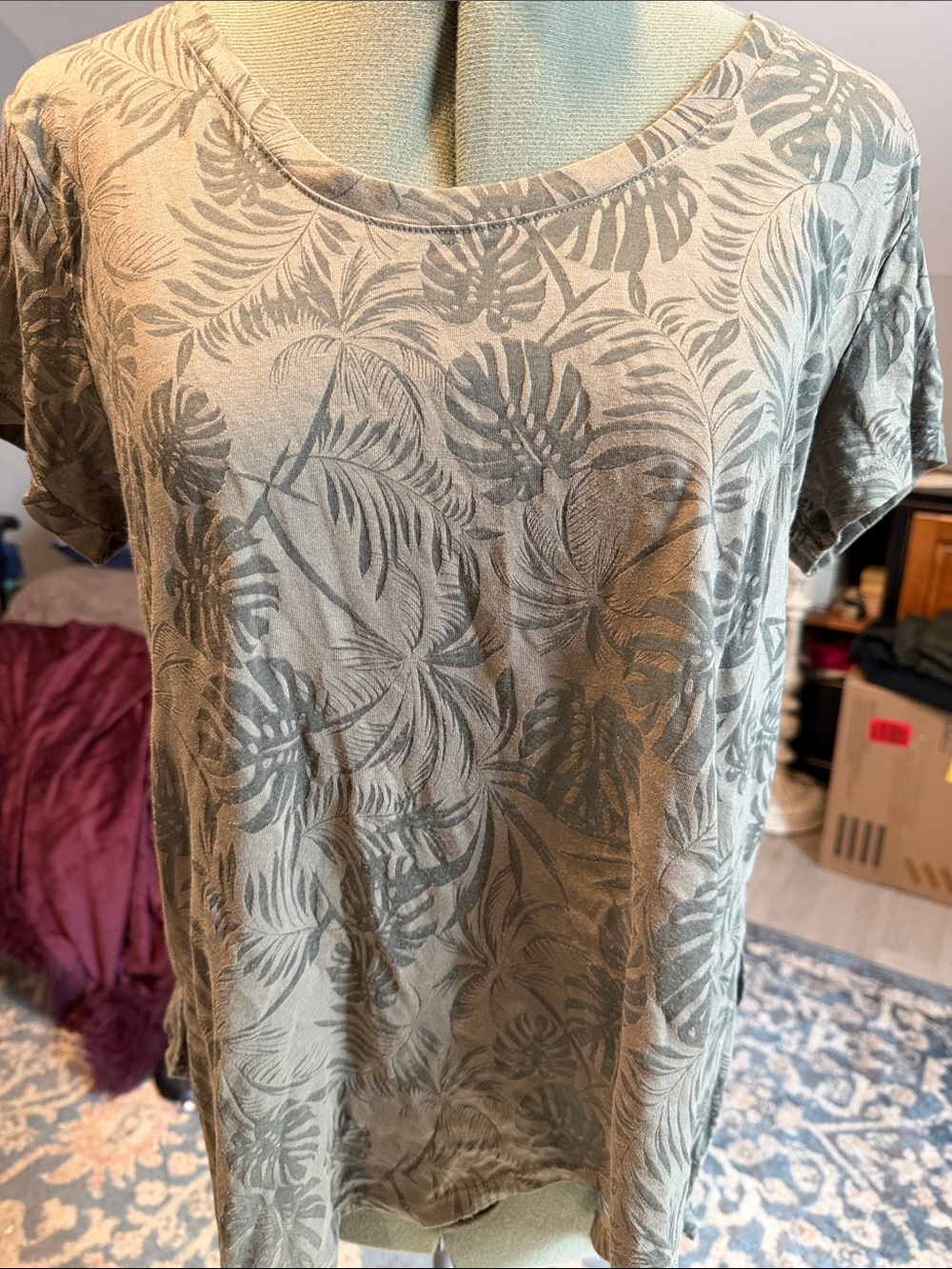 DKNY Jeans Olive Green Burn-Out Leaf-Print Short Sleeve Top